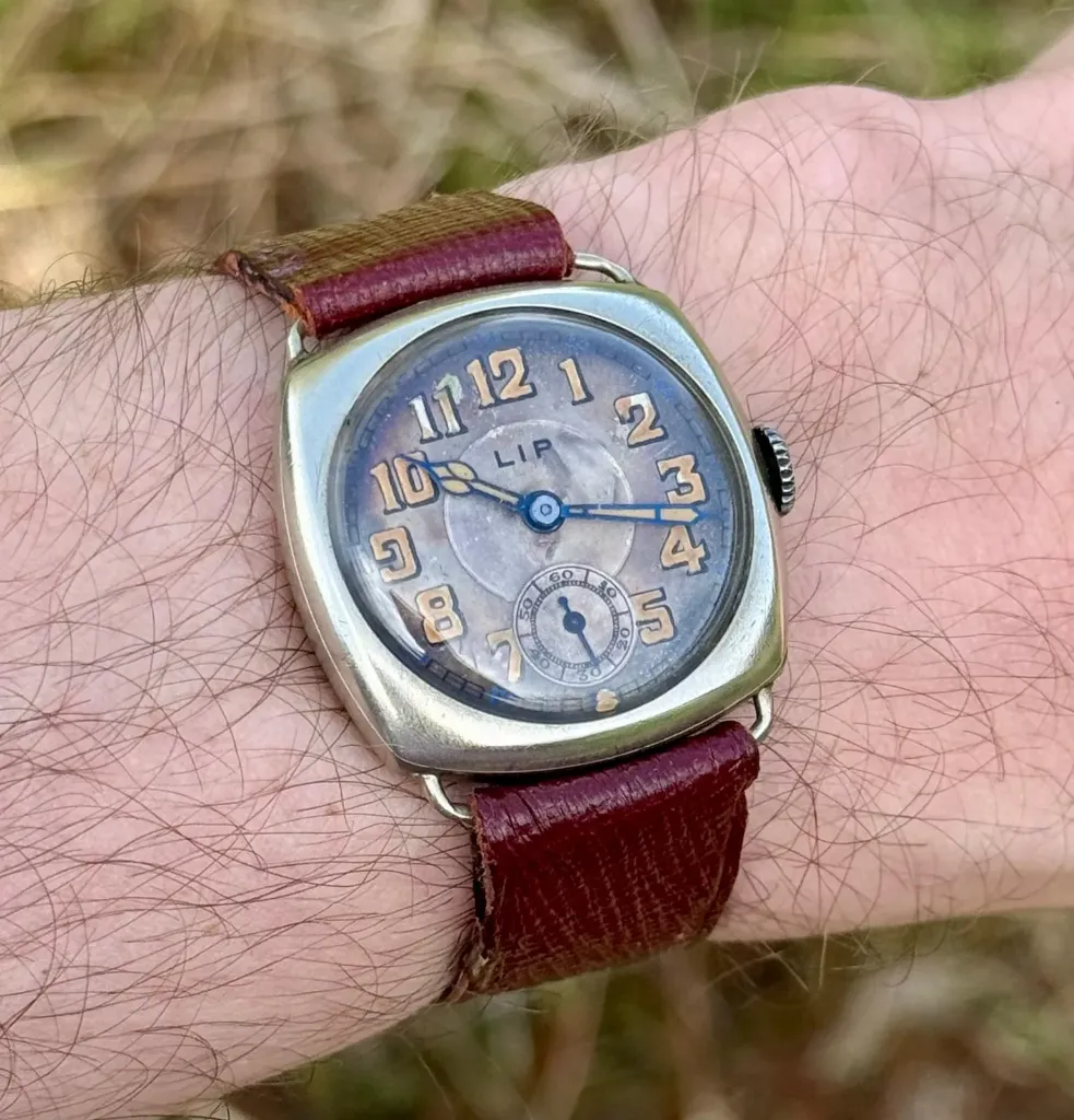 [429] LIP - Art Deco Cushion Watch - 1925–1930