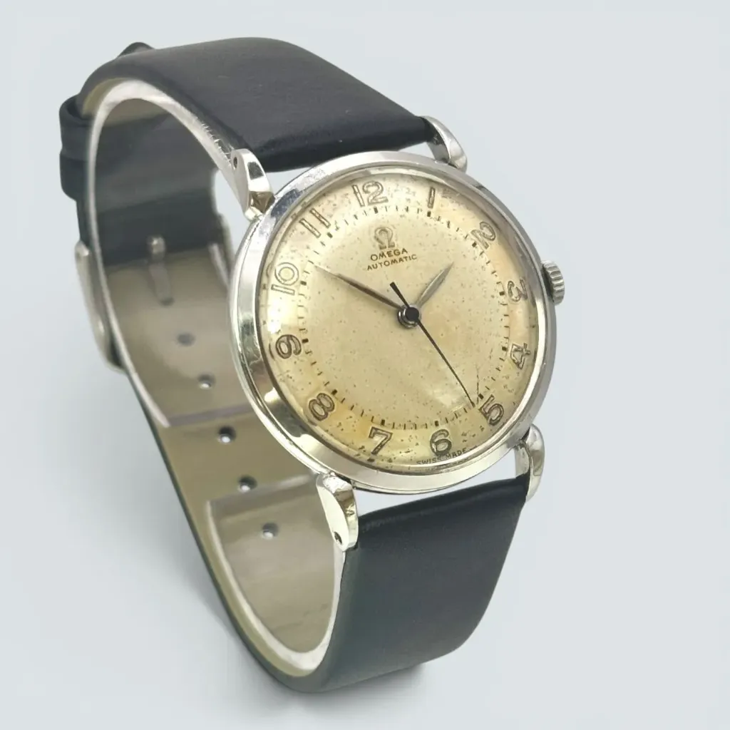 Omega automatique bumper ref 2445-1- cal 351 - 1949